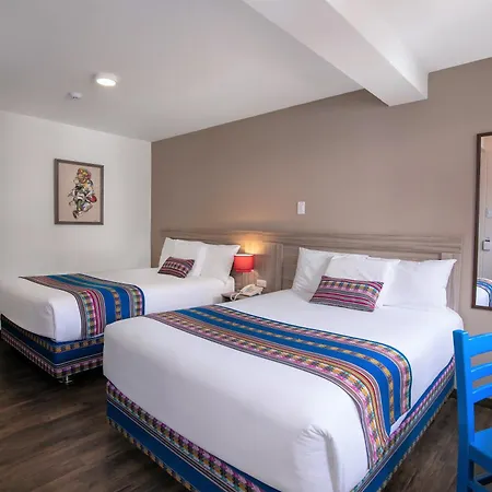 Atoq San Blas Hotel
